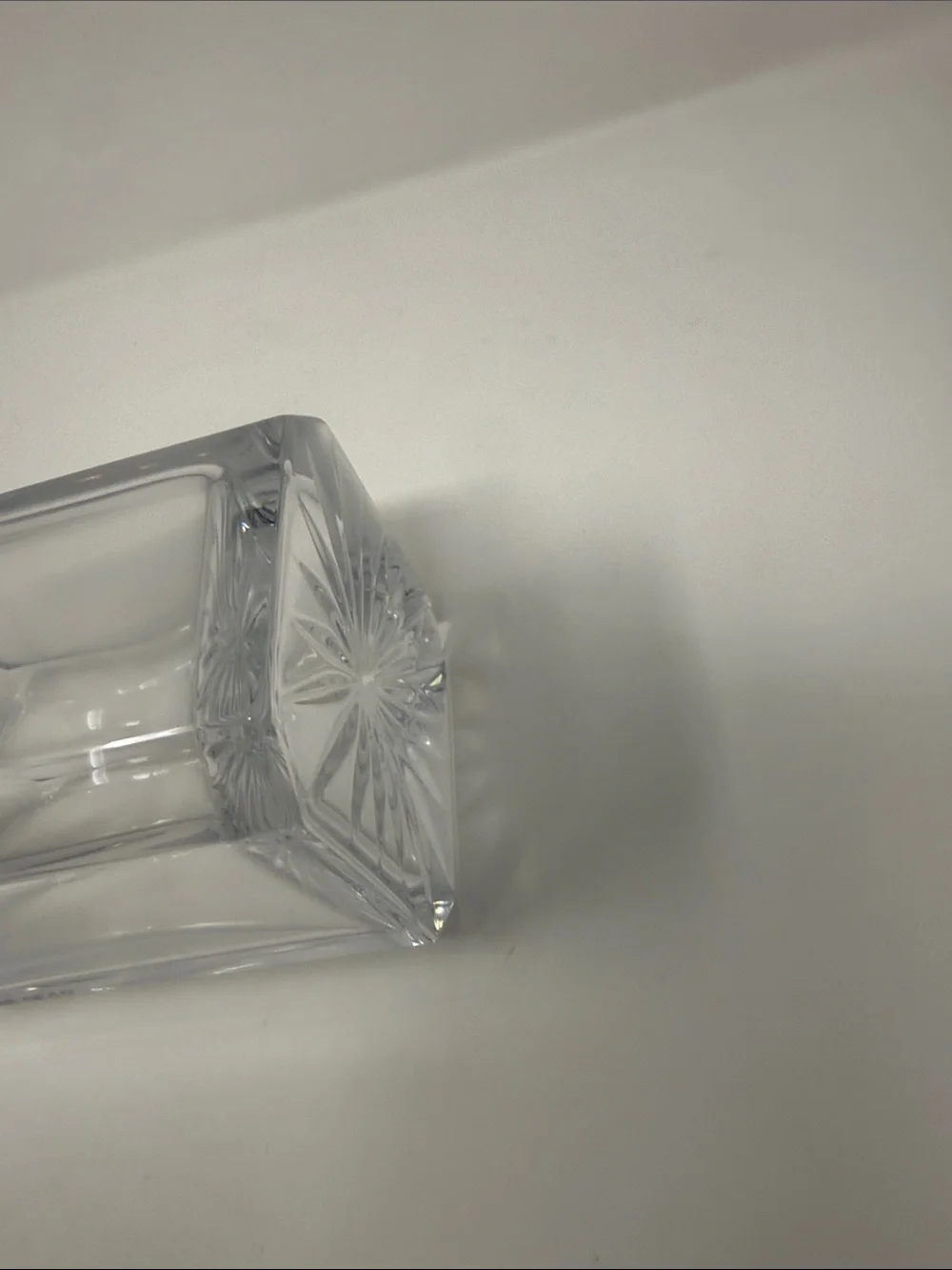 Clear Glass Decanter with Faceted Stopper